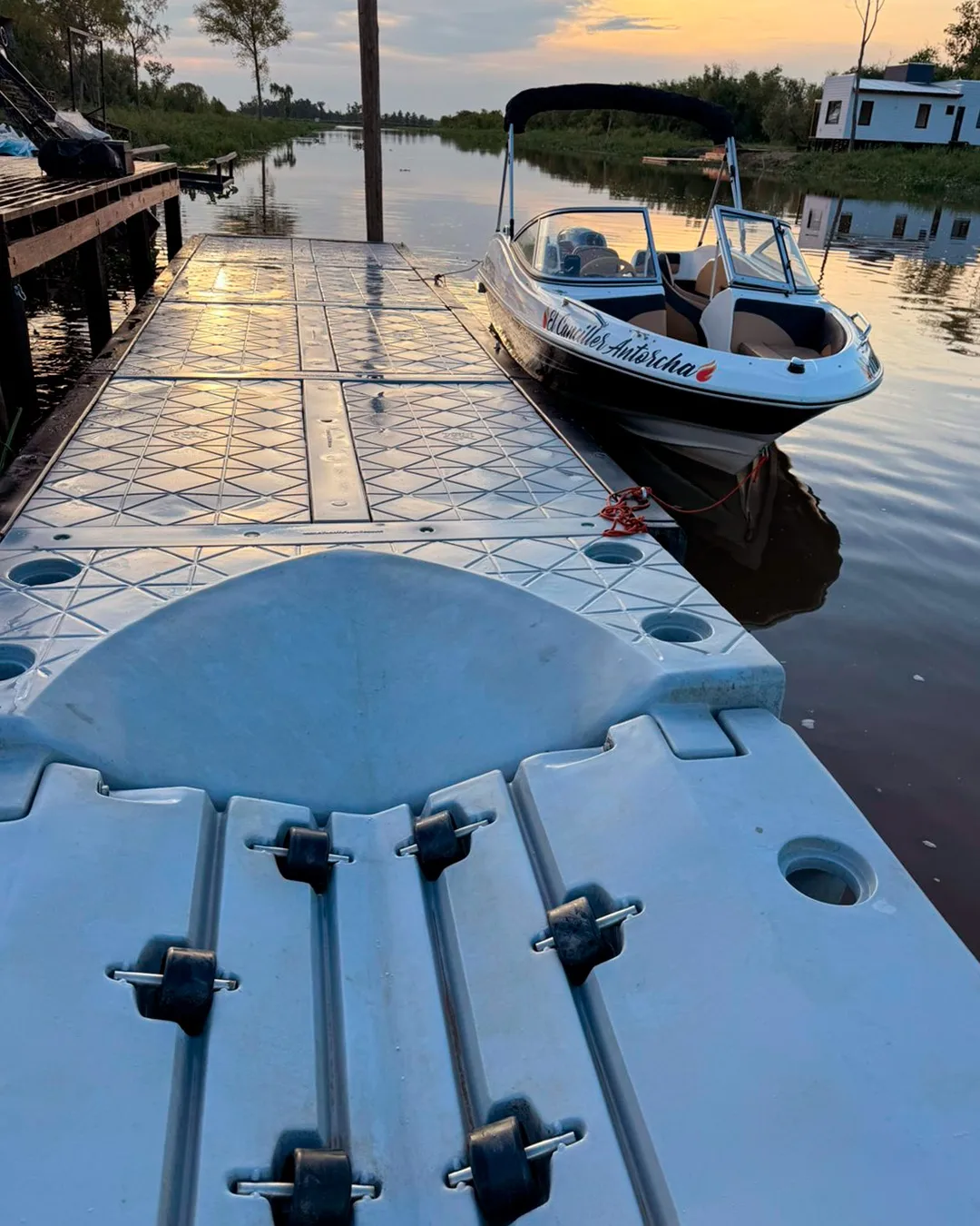 atlantifloat_1709659810_3317189378608805697_16898881909